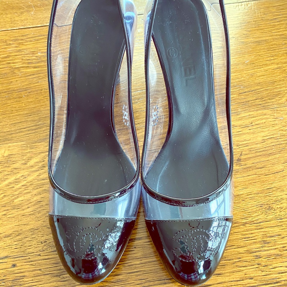 Transparent Chanel Pumps